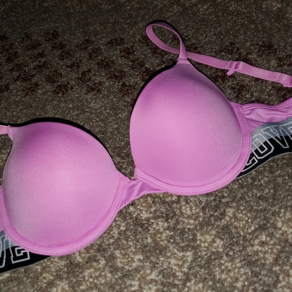 Bras - Picture 7 of 7